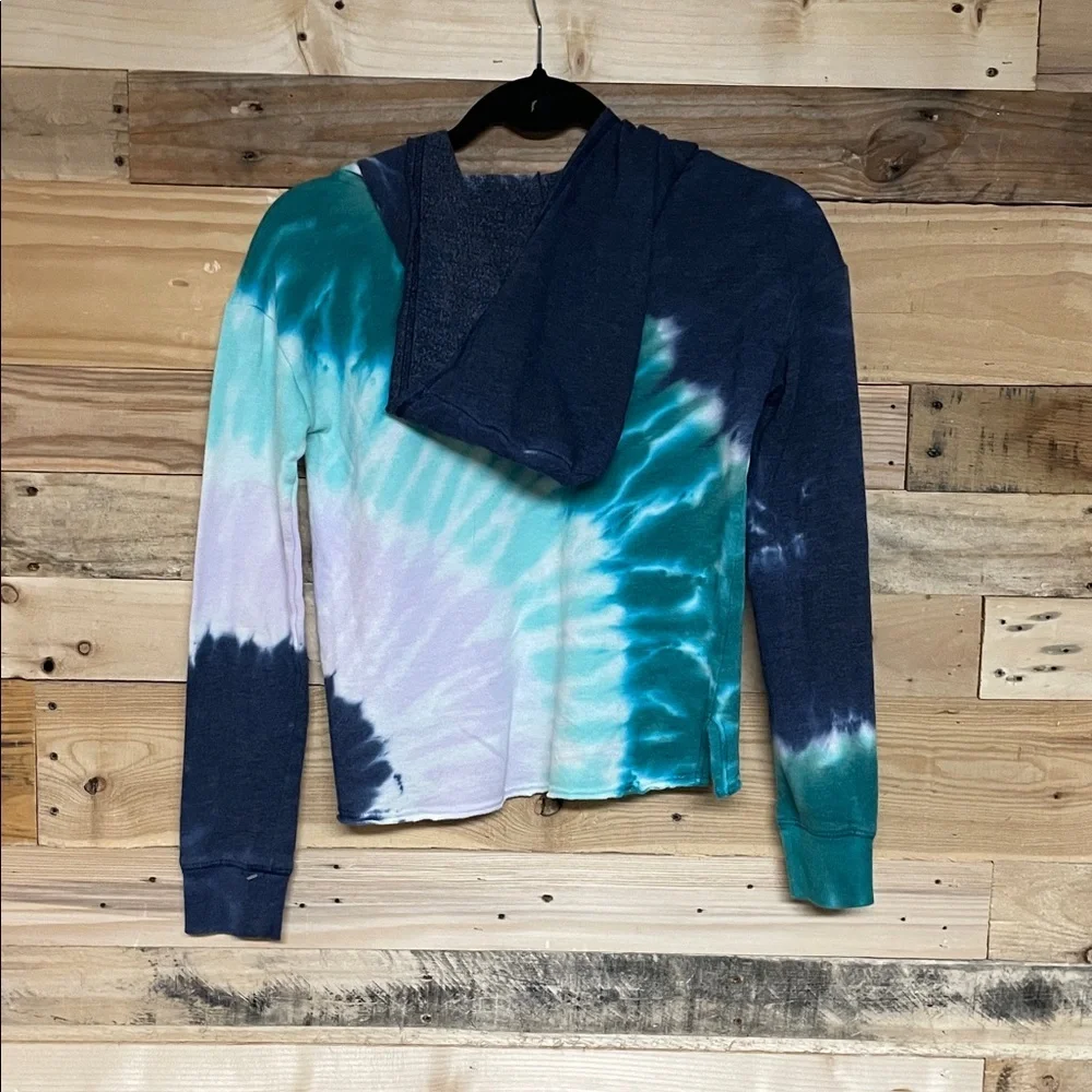 Justice Active size 10 Blue, White, and Green Tie-Dye Cropped V-neck Soft Hoodie